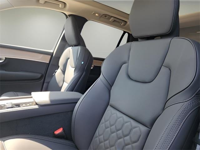 new 2025 Volvo XC90 car, priced at $69,155