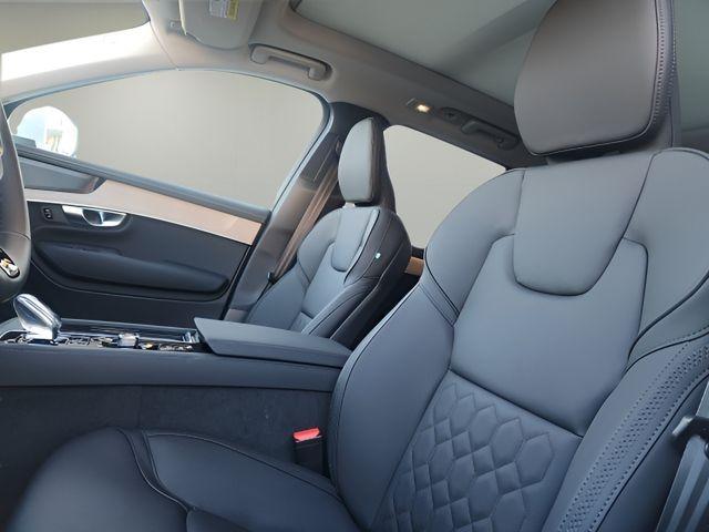 new 2025 Volvo XC90 Plug-In Hybrid car, priced at $74,441