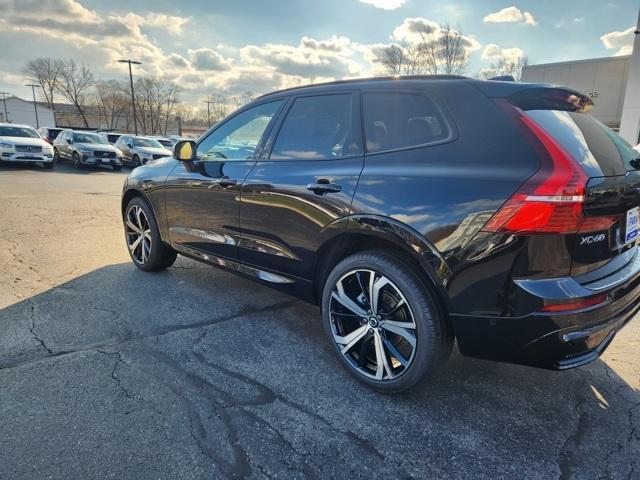 new 2025 Volvo XC60 car, priced at $61,025