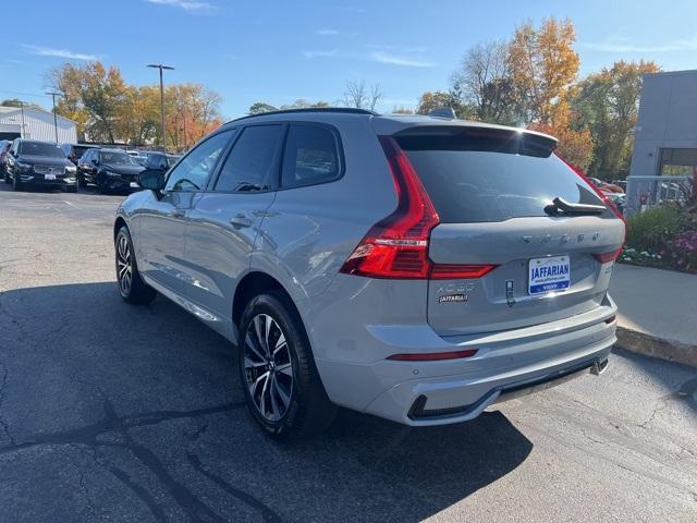 new 2025 Volvo XC60 car, priced at $50,690