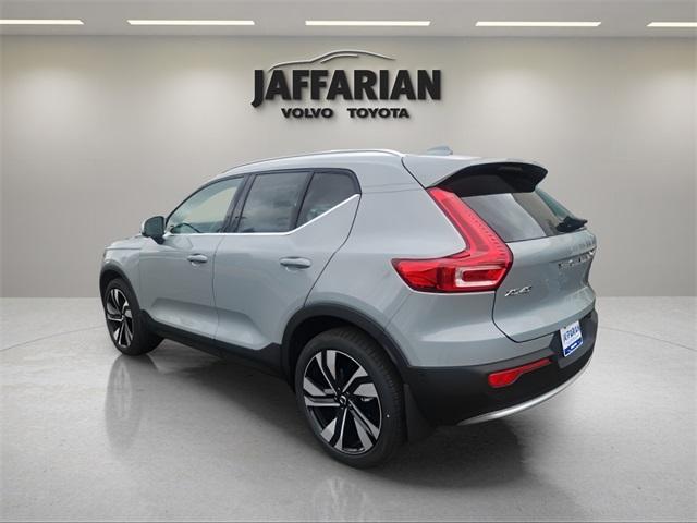 new 2025 Volvo XC40 car, priced at $52,015