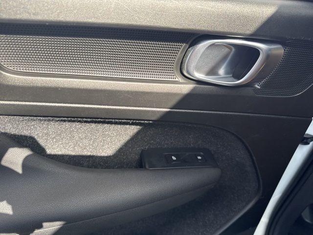 used 2019 Volvo XC40 car, priced at $18,288