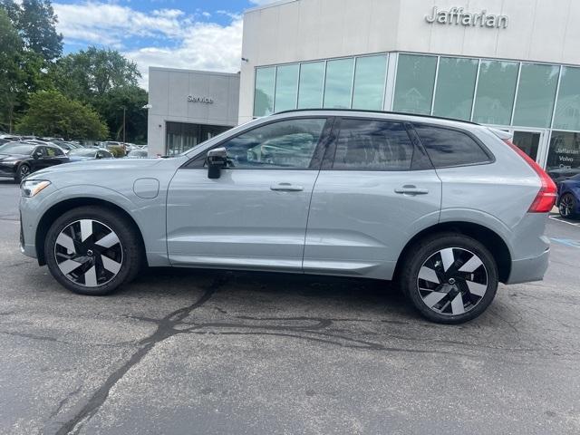 new 2025 Volvo XC60 car, priced at $68,210