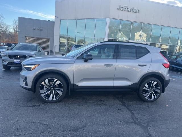 new 2025 Volvo XC40 car, priced at $51,990