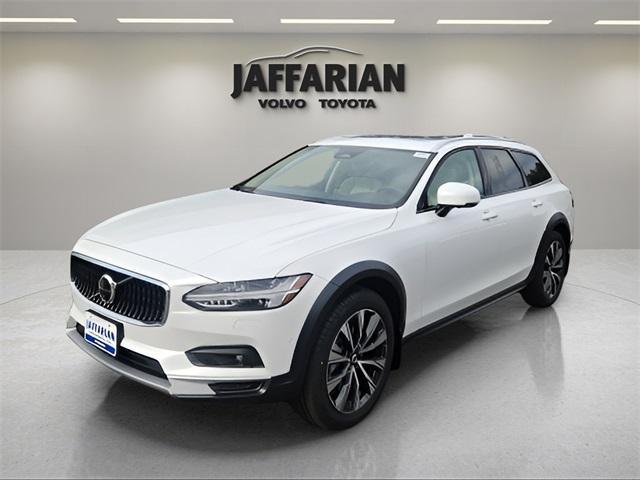 new 2025 Volvo V90 Cross Country car, priced at $63,805