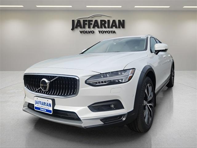 new 2025 Volvo V90 Cross Country car, priced at $63,805