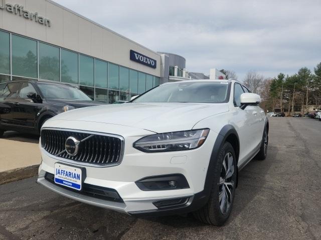 new 2025 Volvo V90 Cross Country car, priced at $63,805