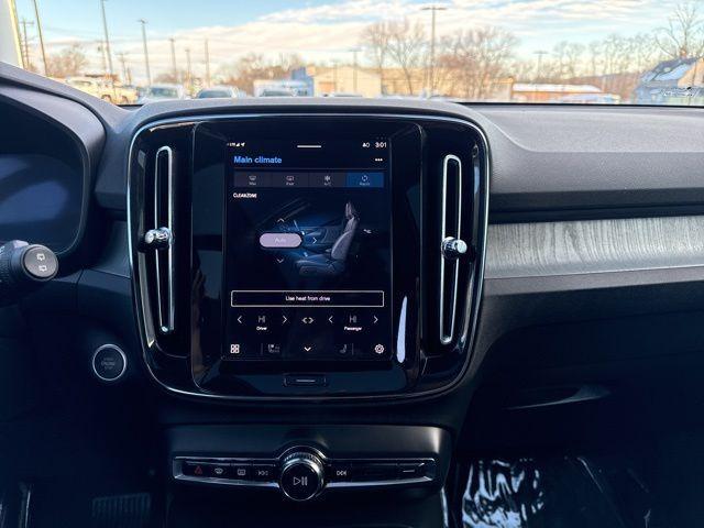 used 2025 Volvo XC40 car, priced at $31,500