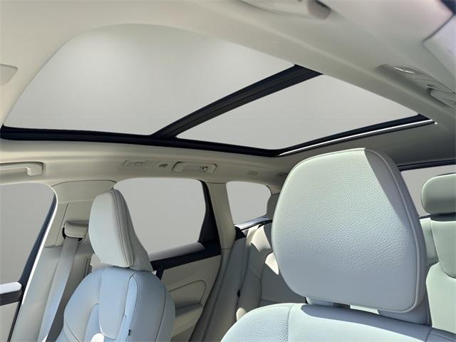 used 2024 Volvo XC60 Recharge Plug-In Hybrid car, priced at $52,250