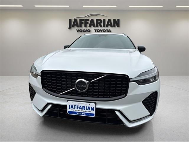used 2023 Volvo XC60 car, priced at $43,999
