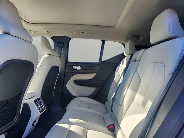 new 2025 Volvo XC40 car, priced at $48,315