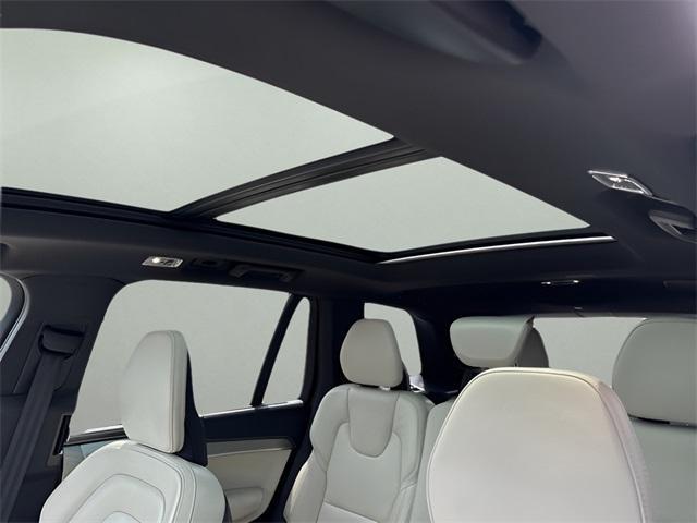 used 2022 Volvo XC90 Recharge Plug-In Hybrid car, priced at $50,950