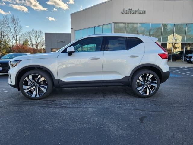 new 2025 Volvo XC40 car, priced at $50,590