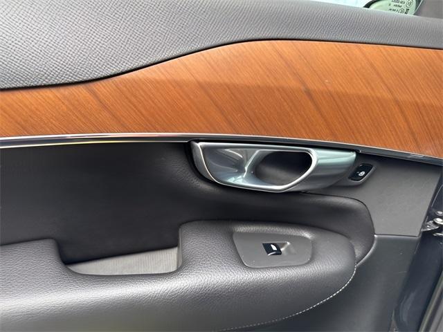 used 2022 Volvo XC90 car, priced at $36,991