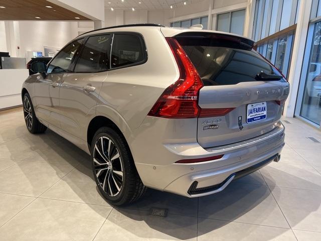 new 2025 Volvo XC60 car, priced at $55,335