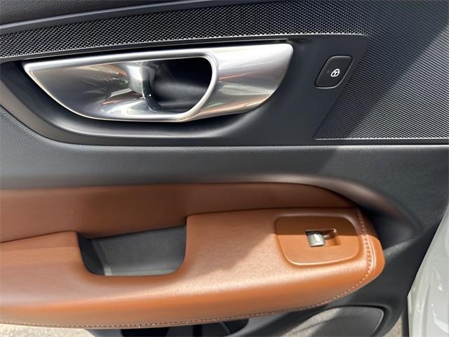 used 2023 Volvo XC60 car, priced at $39,500