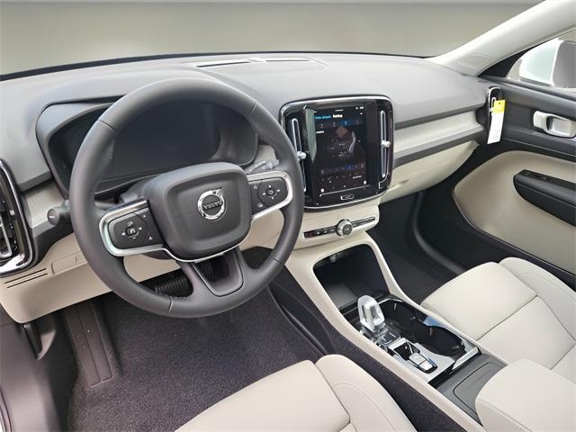 new 2025 Volvo XC40 car, priced at $48,335