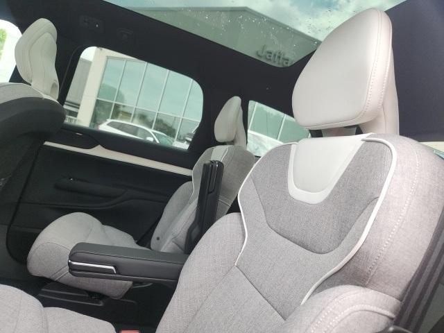 new 2025 Volvo EX90 car, priced at $86,655