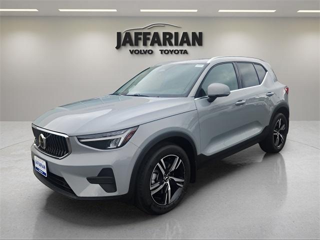 new 2025 Volvo XC40 car, priced at $45,245