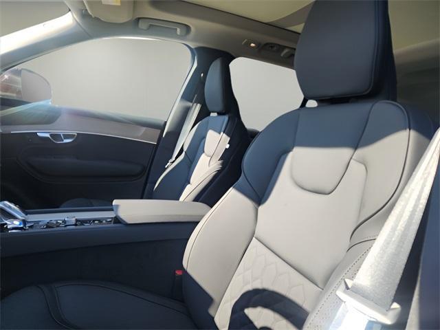 new 2025 Volvo XC90 car, priced at $69,735