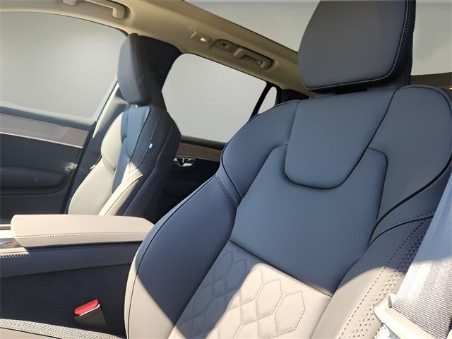 new 2025 Volvo XC90 car, priced at $60,995