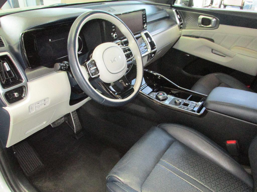 used 2022 Kia Sorento Plug-In Hybrid car, priced at $30,995