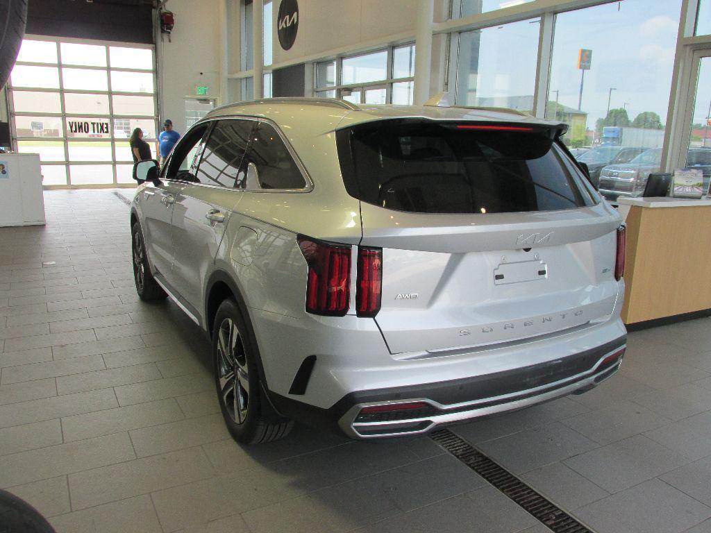 used 2022 Kia Sorento Plug-In Hybrid car, priced at $30,995