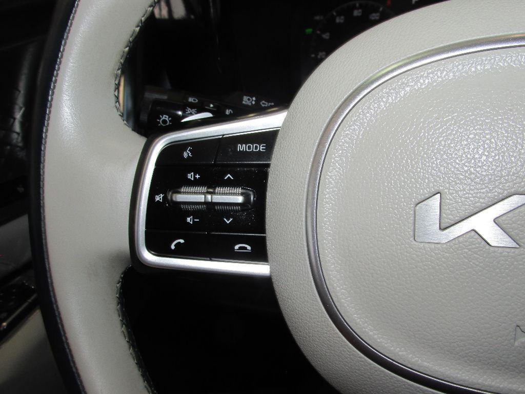 used 2022 Kia Sorento Plug-In Hybrid car, priced at $30,995