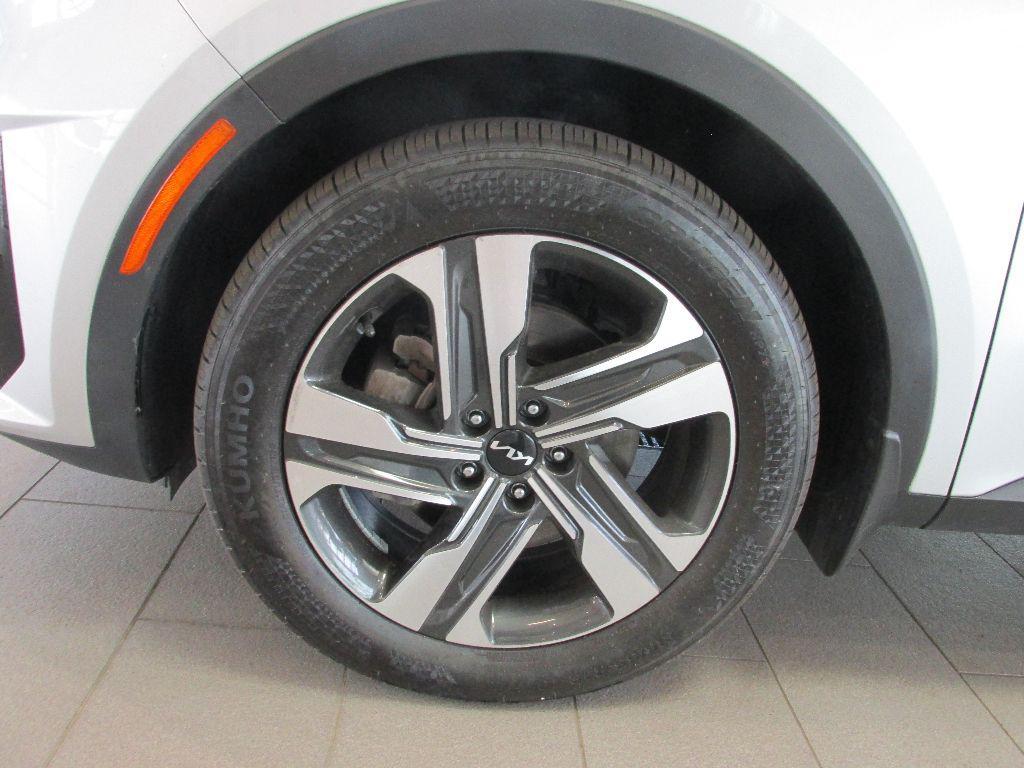 used 2022 Kia Sorento Plug-In Hybrid car, priced at $30,995