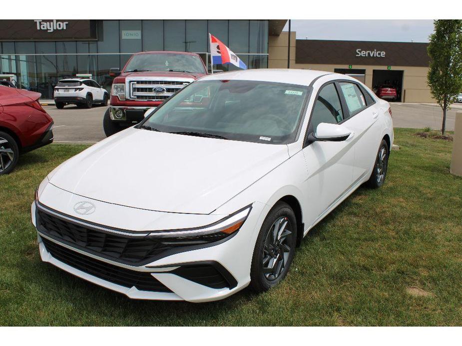 new 2024 Hyundai Elantra car, priced at $23,995