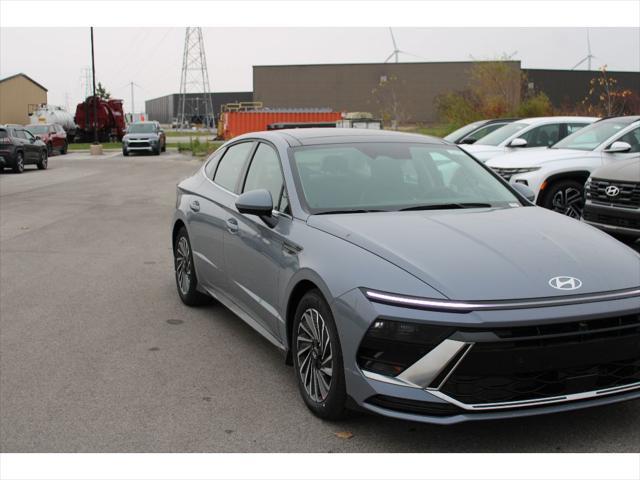 new 2025 Hyundai Sonata Hybrid car, priced at $38,078