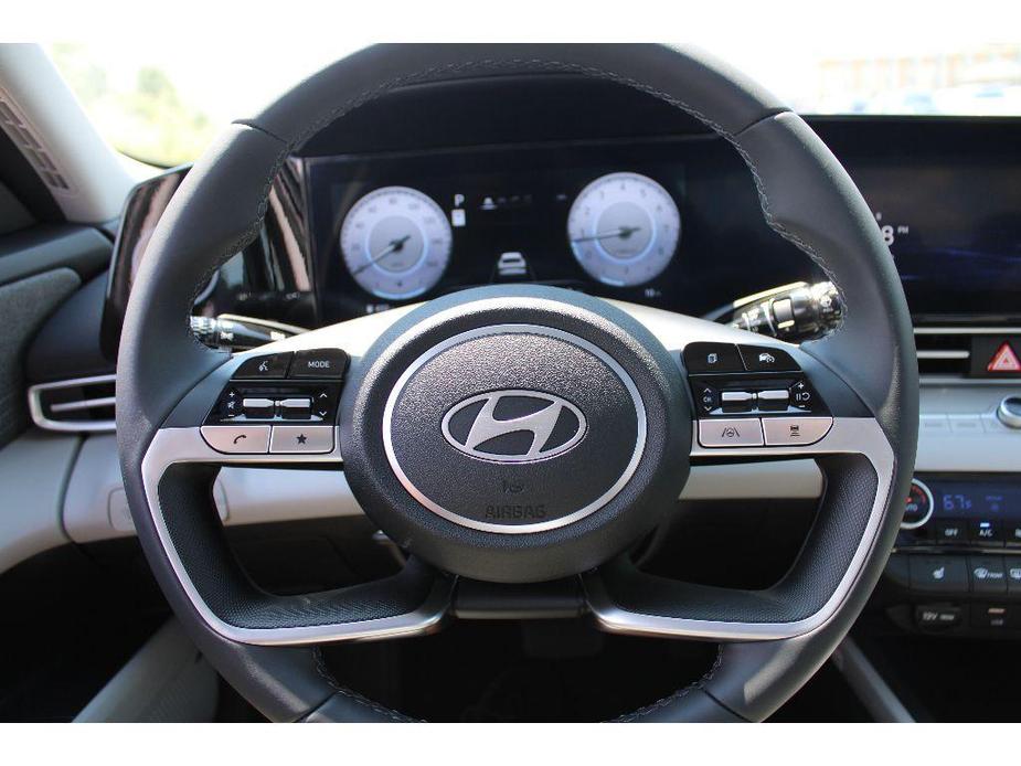 new 2024 Hyundai Elantra car, priced at $26,995