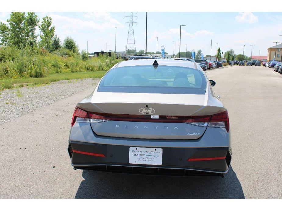 new 2024 Hyundai Elantra car, priced at $26,995