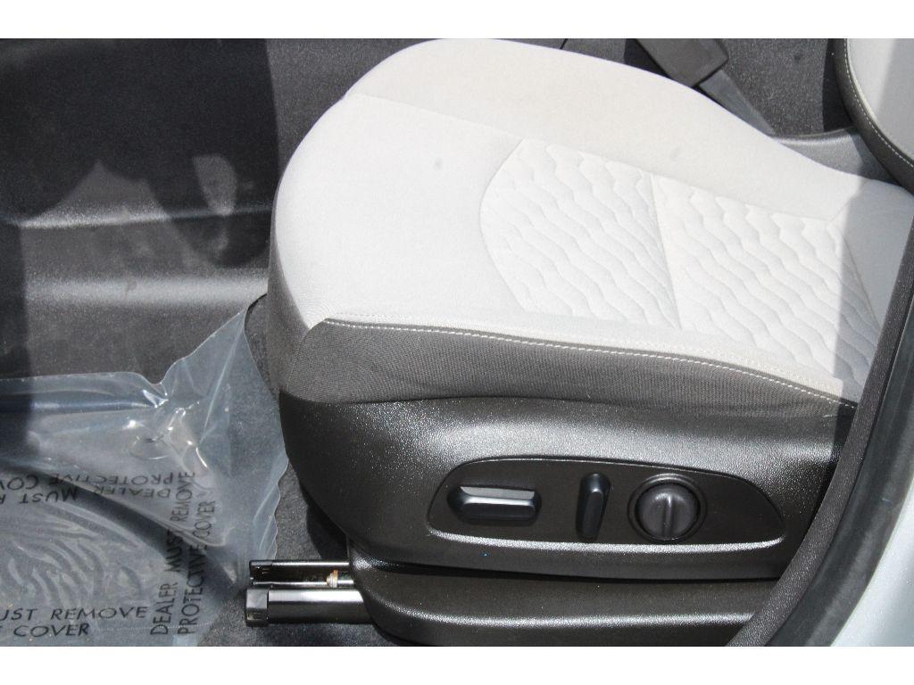 used 2021 Chevrolet Equinox car, priced at $11,495