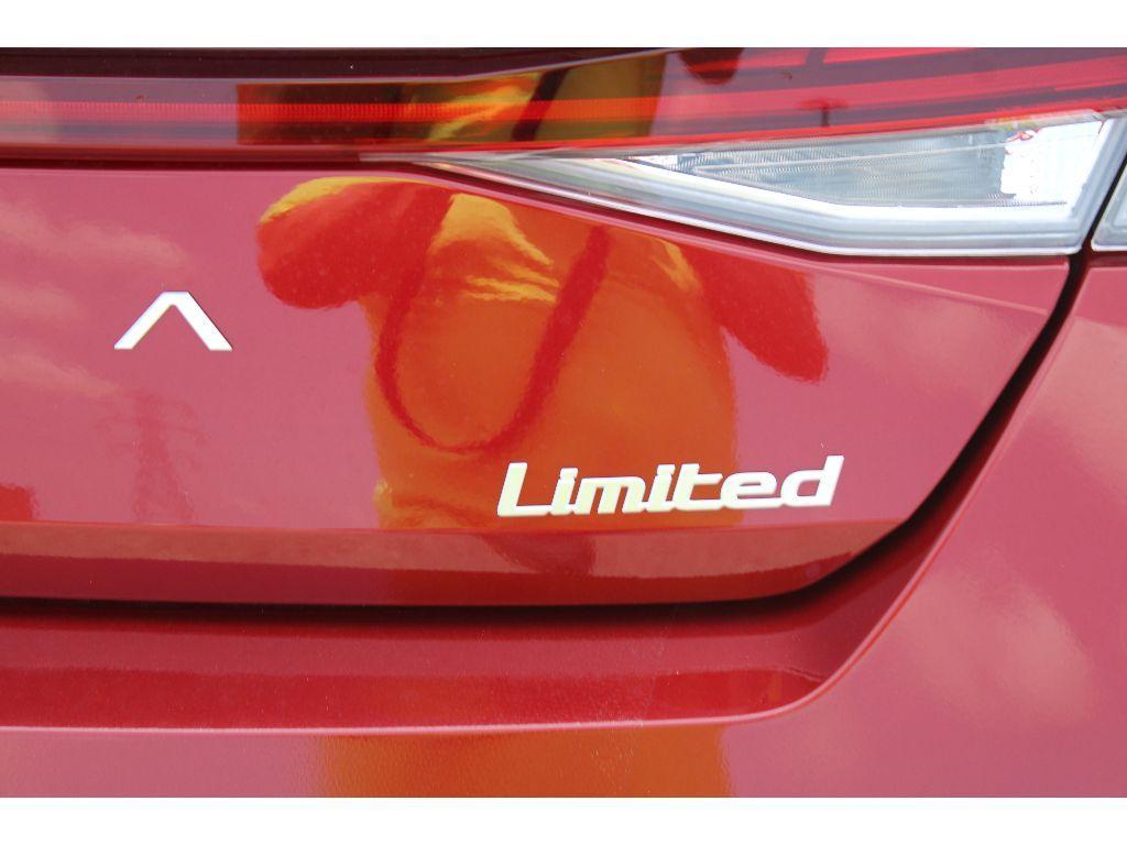 new 2024 Hyundai Elantra car, priced at $27,914