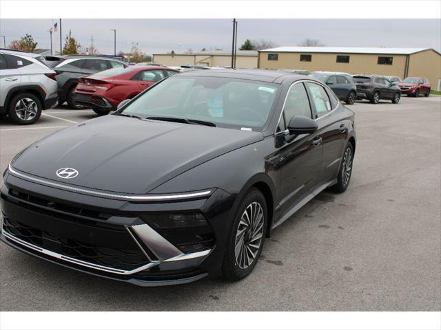 new 2025 Hyundai Sonata Hybrid car, priced at $37,627