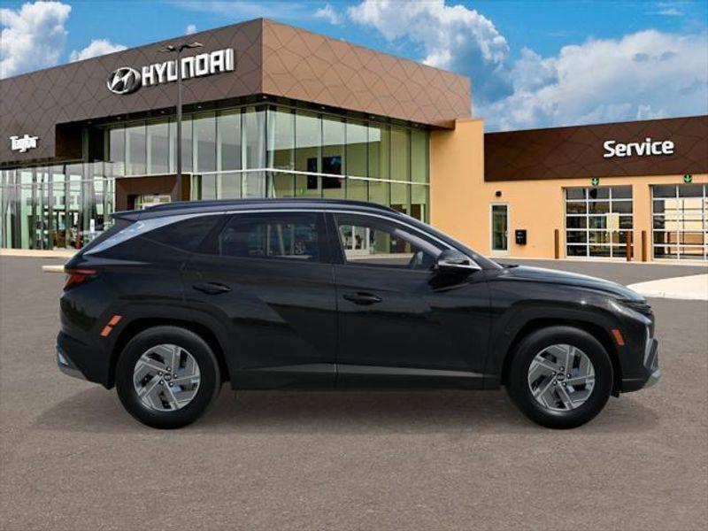 new 2025 Hyundai TUCSON Hybrid car, priced at $34,515