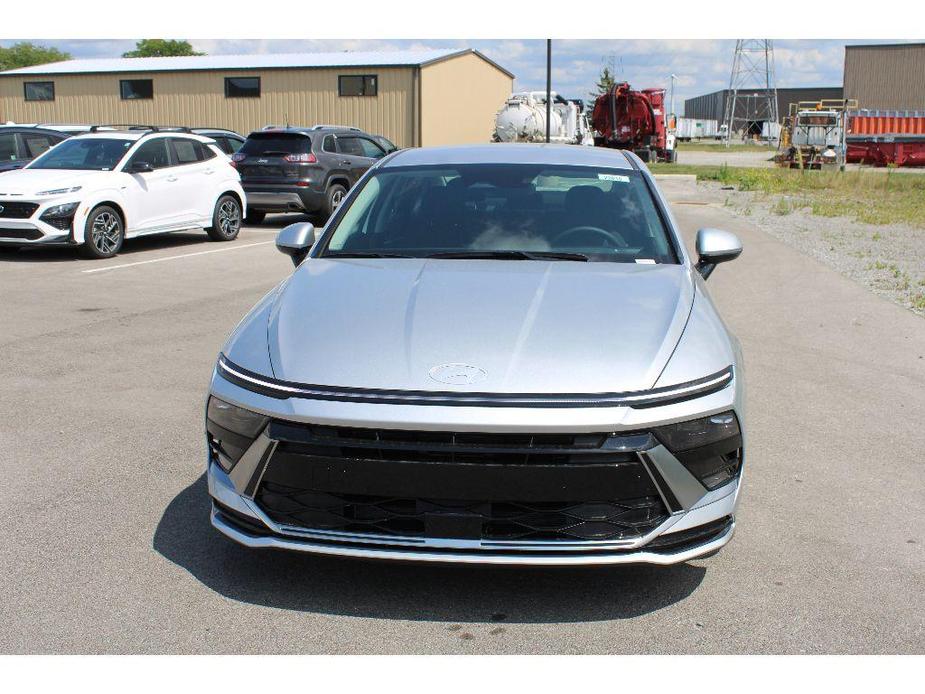 new 2024 Hyundai Sonata Hybrid car, priced at $31,600