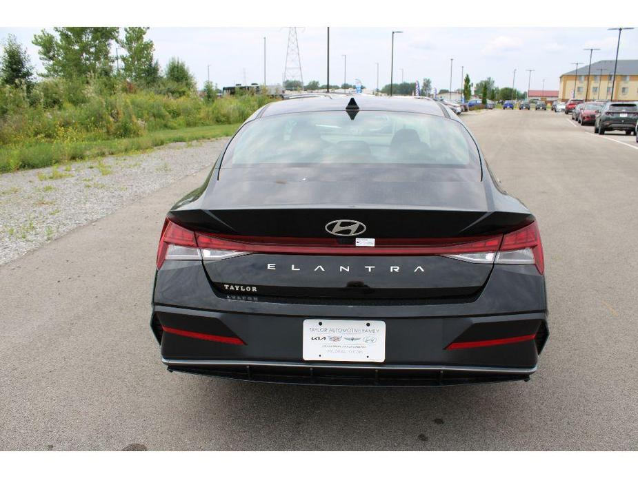 new 2024 Hyundai Elantra car, priced at $24,995