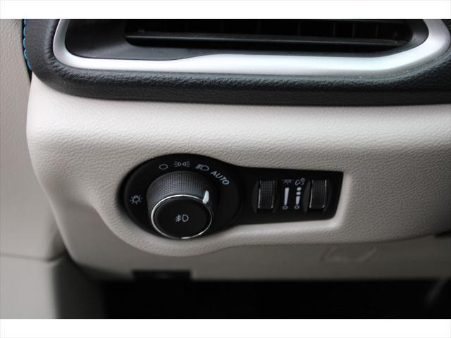 used 2021 Chrysler Pacifica car, priced at $18,795