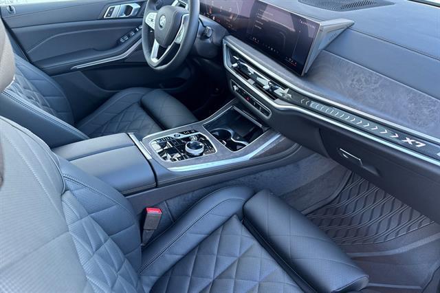 new 2025 BMW X7 car, priced at $90,235