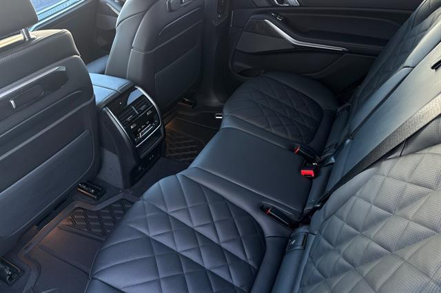new 2025 BMW X7 car, priced at $90,235