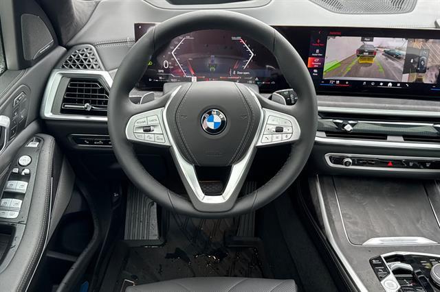 new 2025 BMW X7 car, priced at $91,085