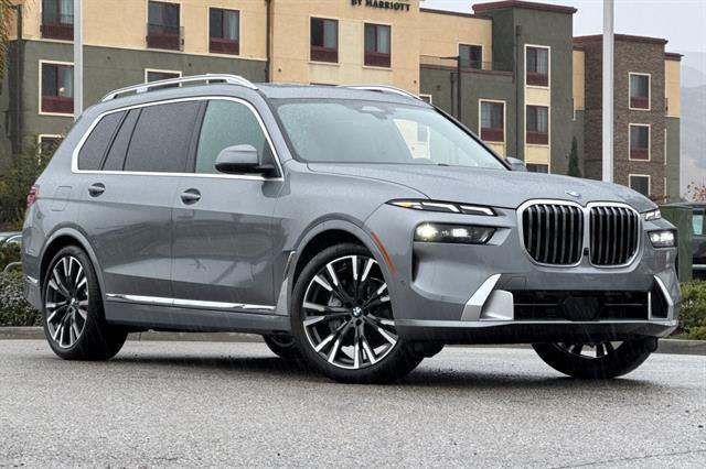 new 2025 BMW X7 car, priced at $91,085