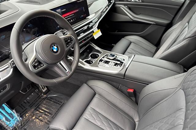 new 2025 BMW X7 car, priced at $121,005