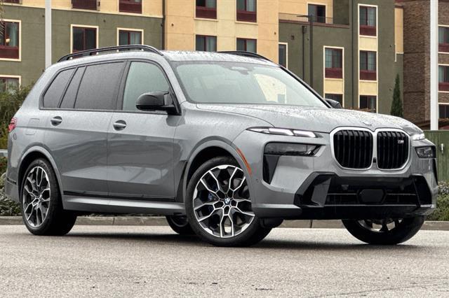 new 2025 BMW X7 car, priced at $121,005