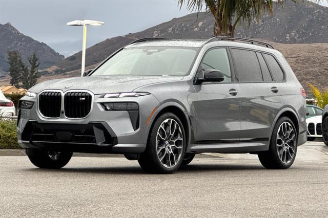 new 2025 BMW X7 car, priced at $121,005