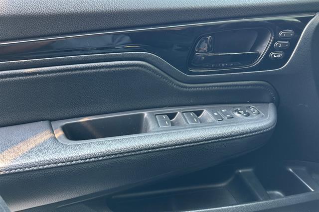 used 2023 Honda Odyssey car, priced at $32,645
