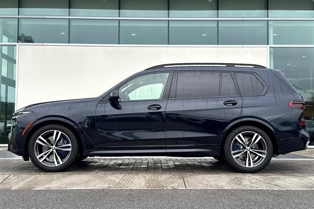 new 2025 BMW X7 car, priced at $114,980