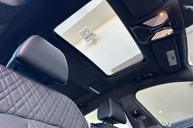 used 2022 BMW ALPINA B7 car, priced at $86,718